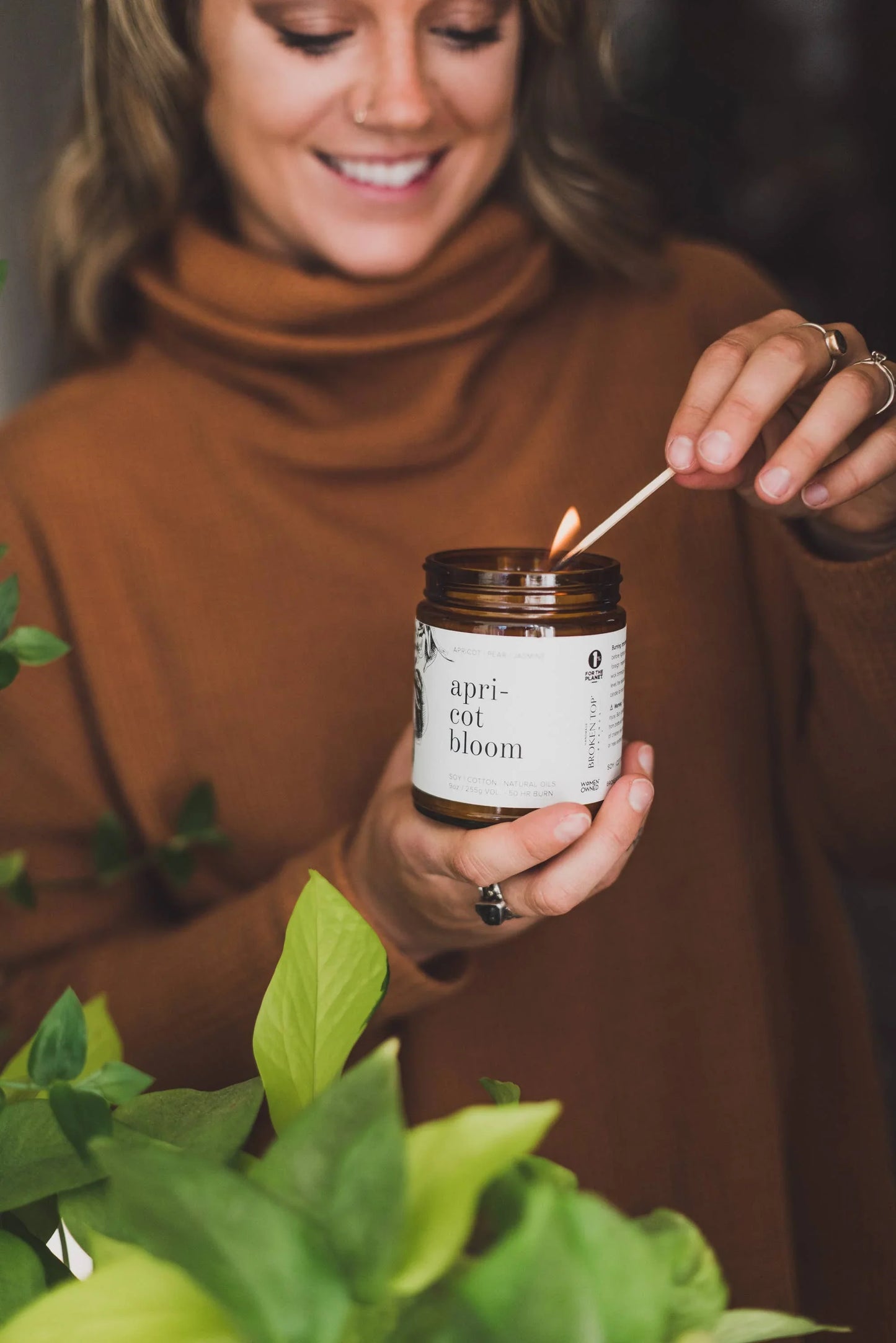 Broken Top Brands - Apricot Bloom 9oz Soy Candle