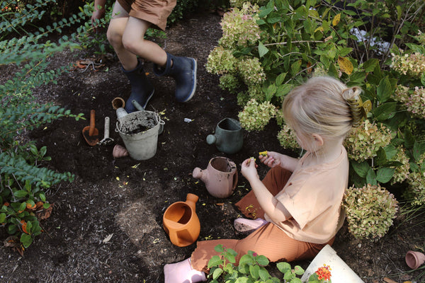 Marlowe & Co - Terracotta Silicone Garden Set 