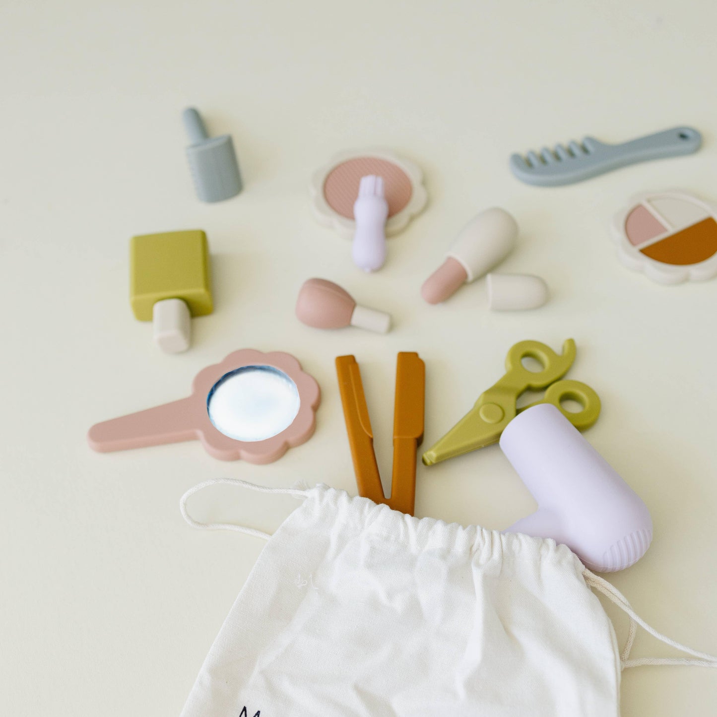 Marlowe & Co - Silicone Hair and Makeup Play Set