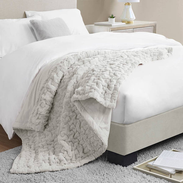 Olliix - Soft Warm Ruched Faux Fur Throw Blanket 50x60", Silver Grey