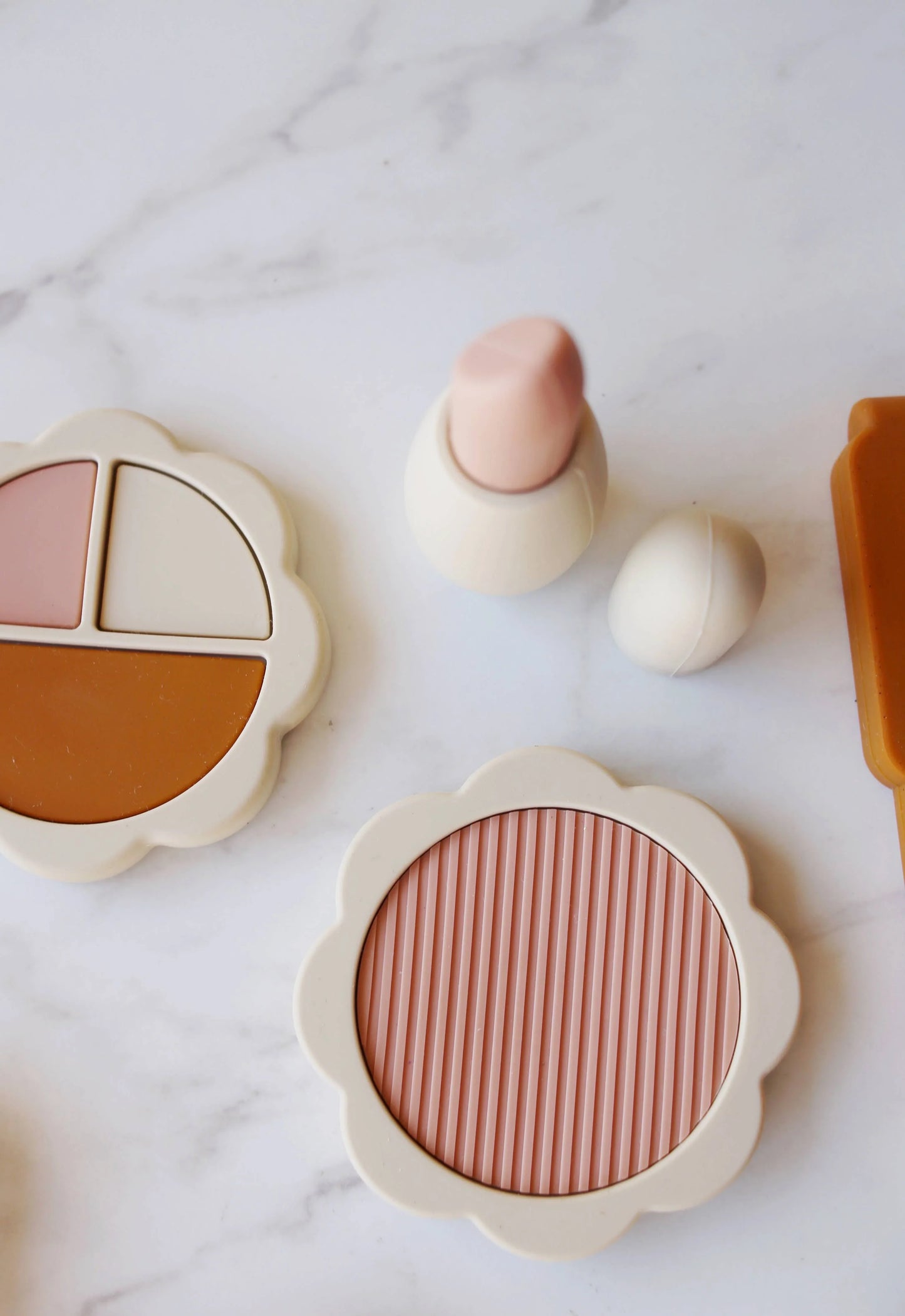 Marlowe & Co - Silicone Hair and Makeup Play Set